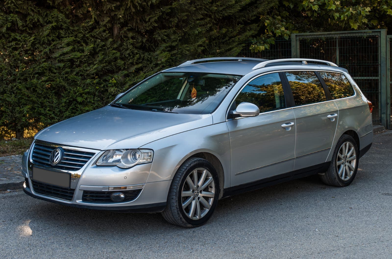 Volkswagen Passat Variant (gri) 2007 me qira në Tiranë — foto 6