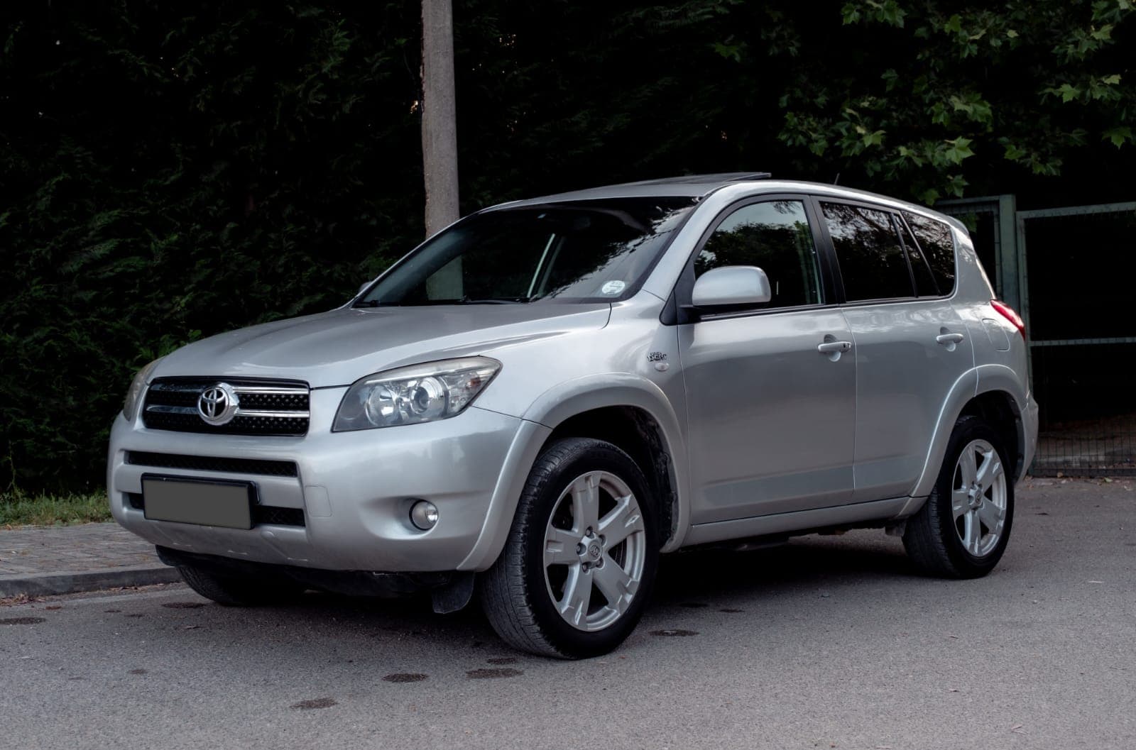 Toyota RAV4 2008 me qira në Tiranë — foto 3